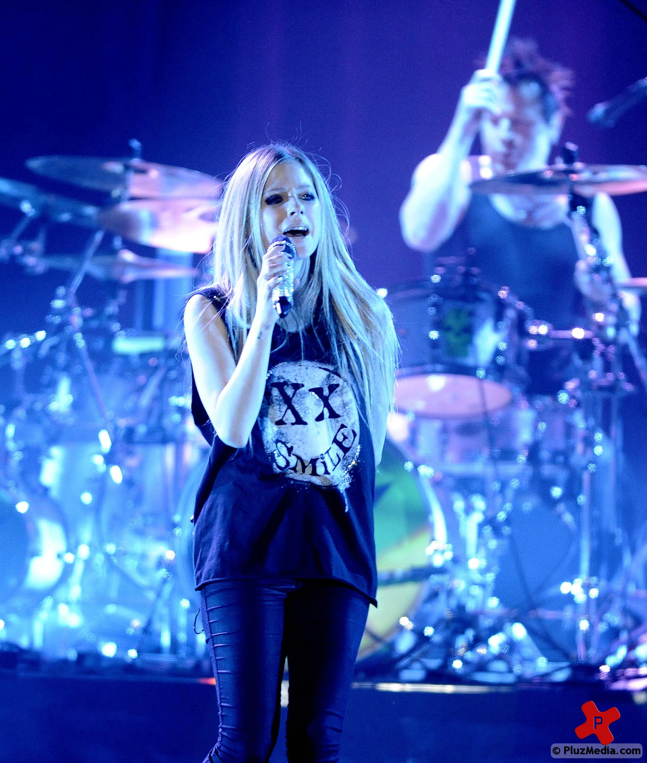 Avril Lavigne performs live during her Black Star Tour 2011 photos | Picture 75551